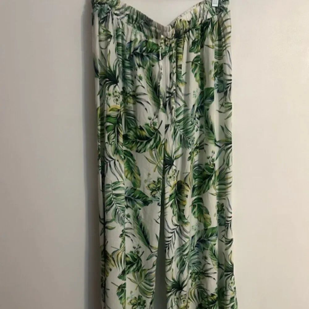 Almost Famous Tropical Green/White/Yellow wide leg drawstring pants, size 1X
